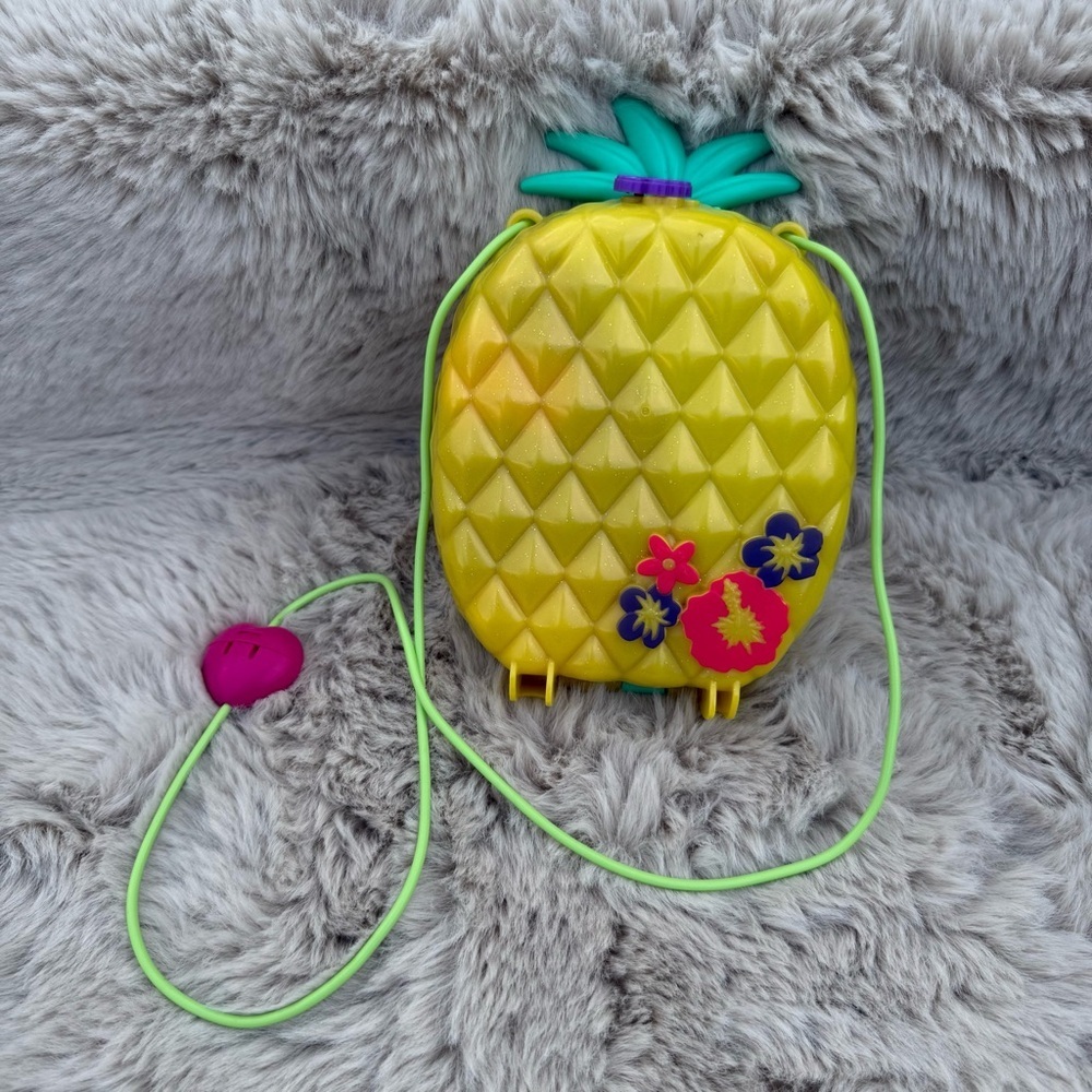 Polly Pocket Tropicool Pineapple Purse Playset